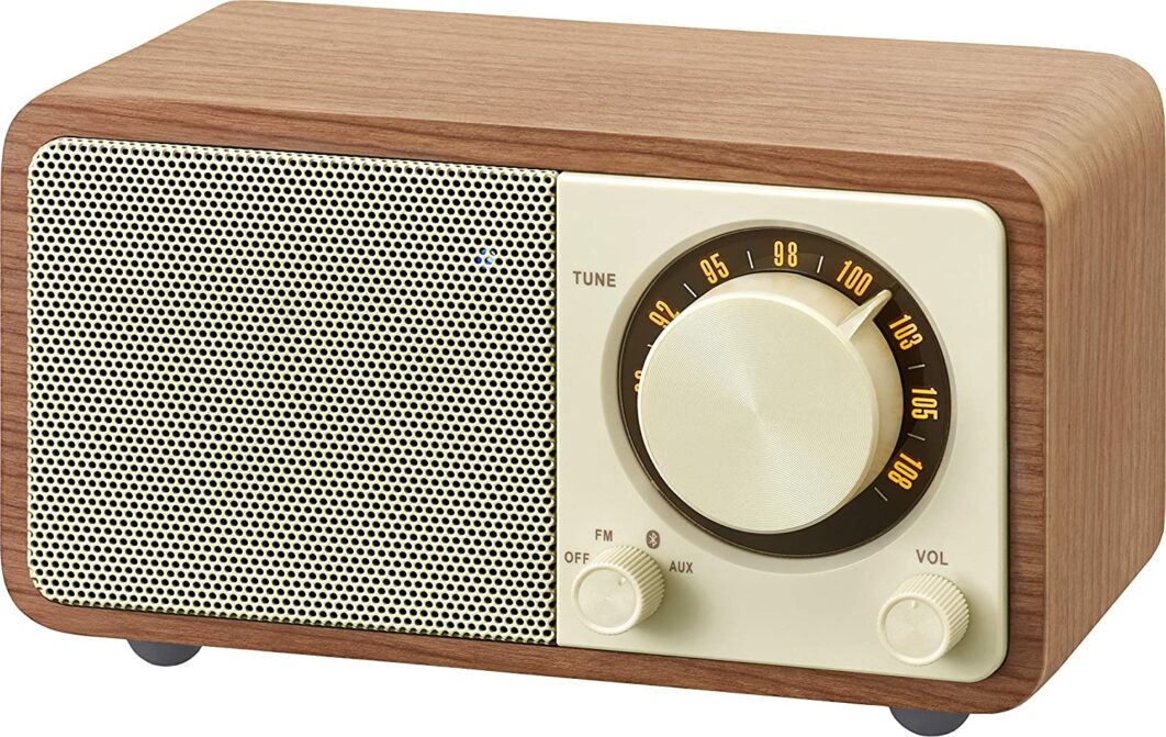 Sangean WR-7 nogal – Pihernz Comunicaciones