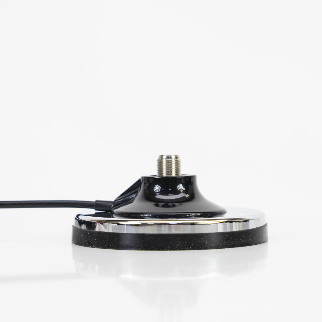 PNI UF400 Antena móvil de UHF con base magnética – Pihernz Comunicaciones