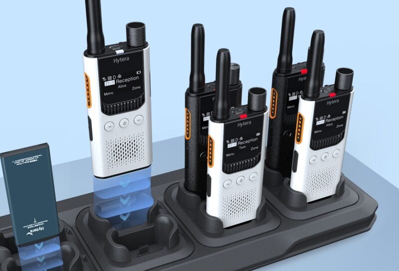 Hytera S1 Pro en multicargador